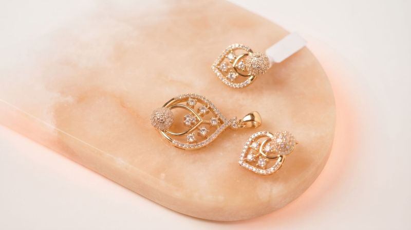 Pendent sets